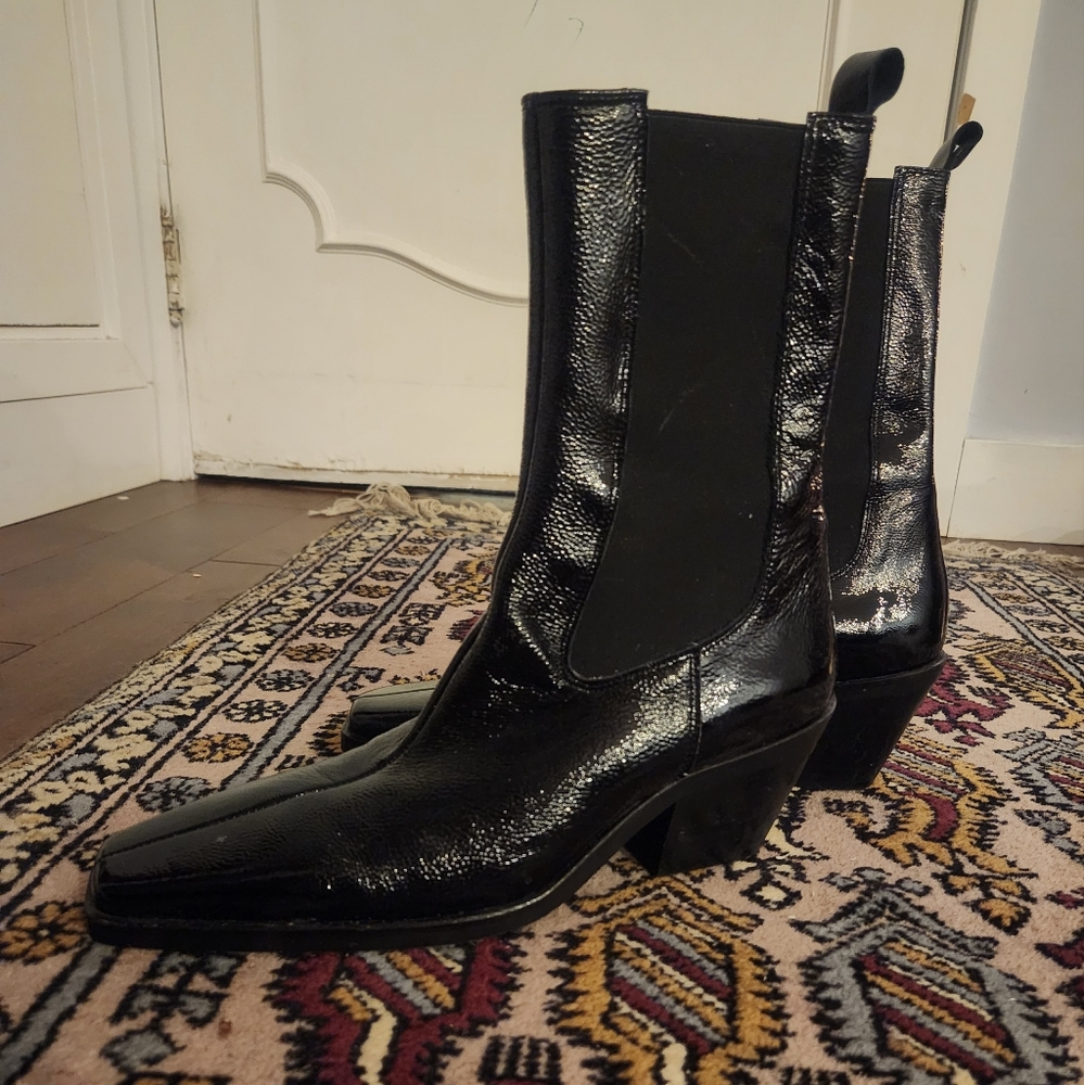 L'intervalle Witch Boots